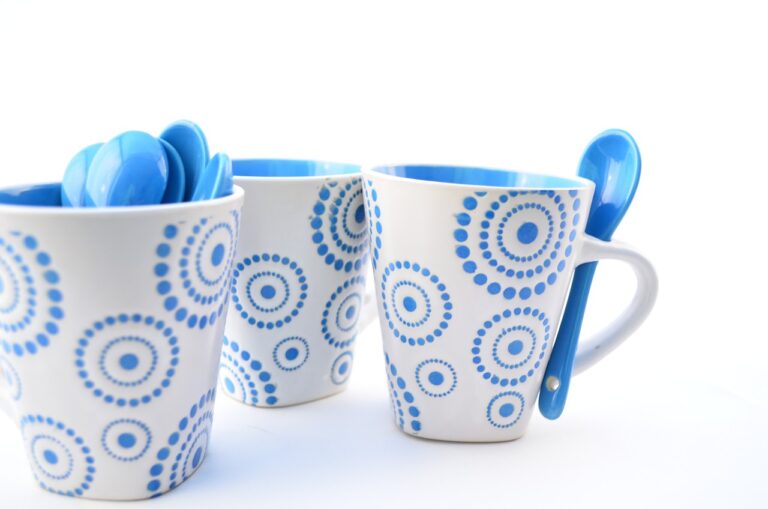 Know The Diverse Styles, Uses & Variations Of Crockery Sets